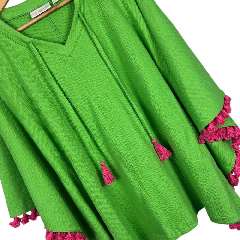 BELLE by KIM GRAVEL Women's S Green Packabelle Take Me Away Tassel Trim Poncho